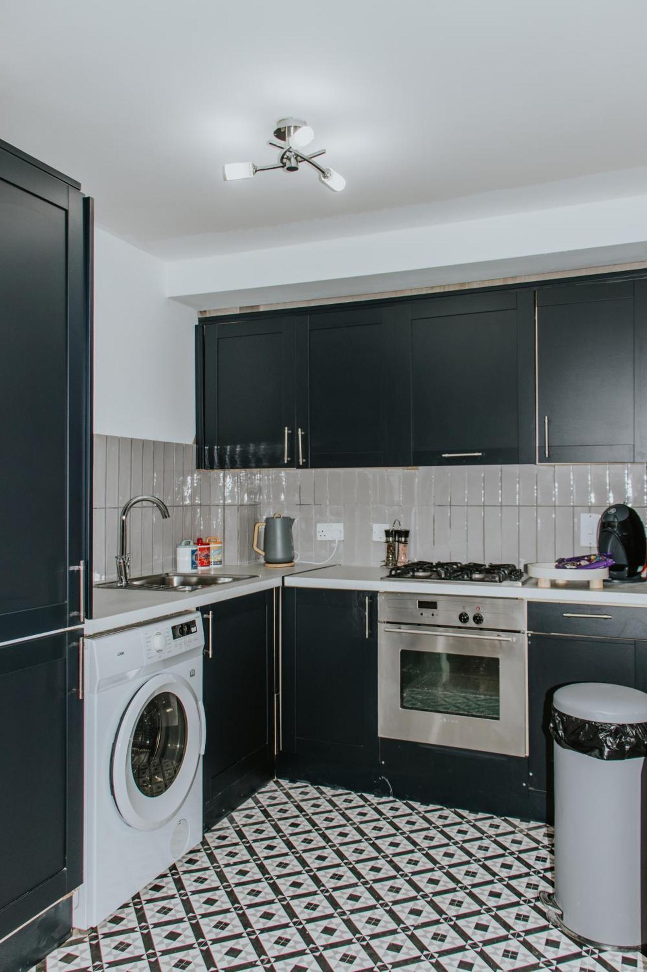 Whitehall Square Apartments- Queen'S Quarters 벨파스트 외부 사진