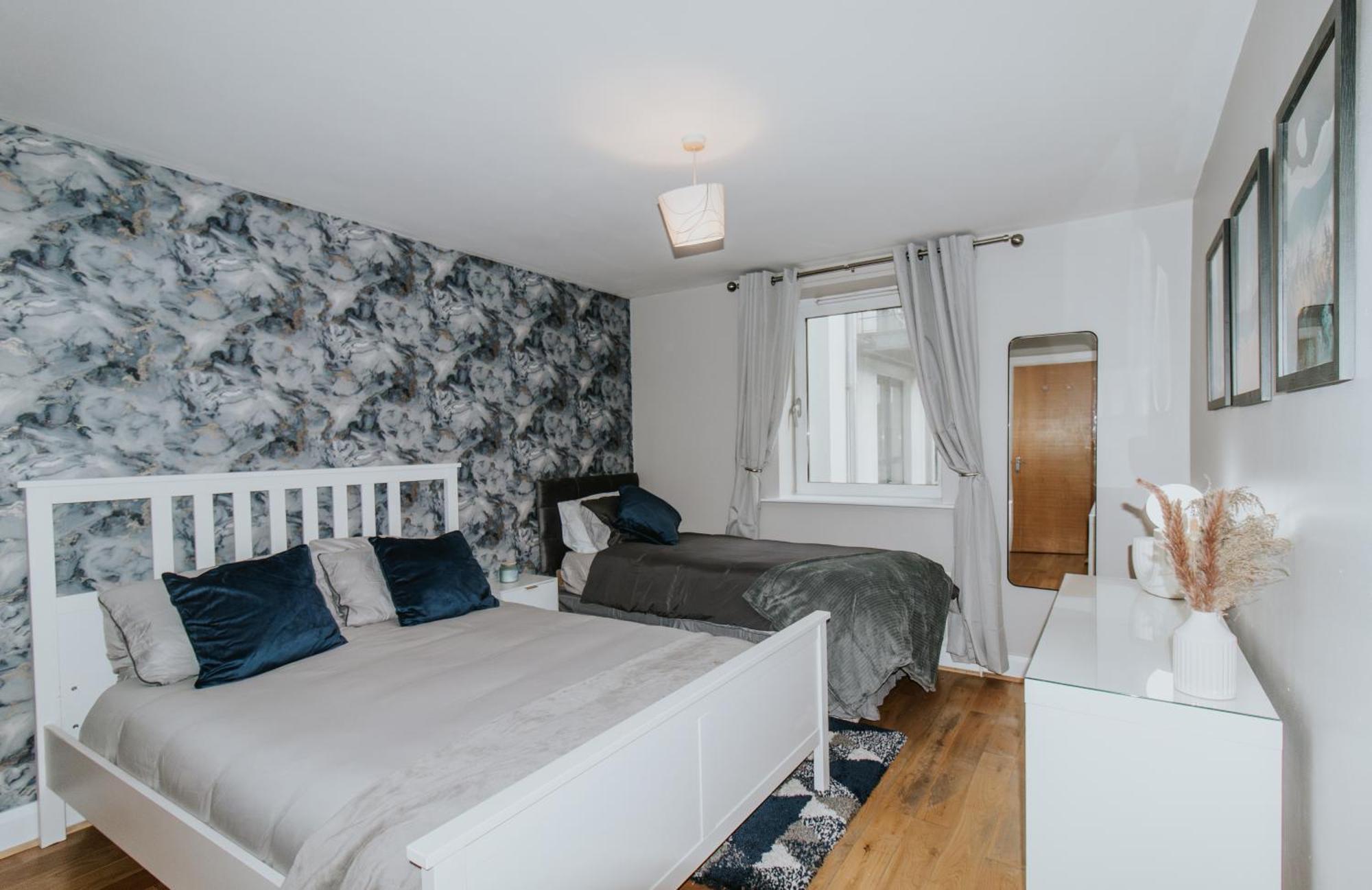 Whitehall Square Apartments- Queen'S Quarters 벨파스트 외부 사진